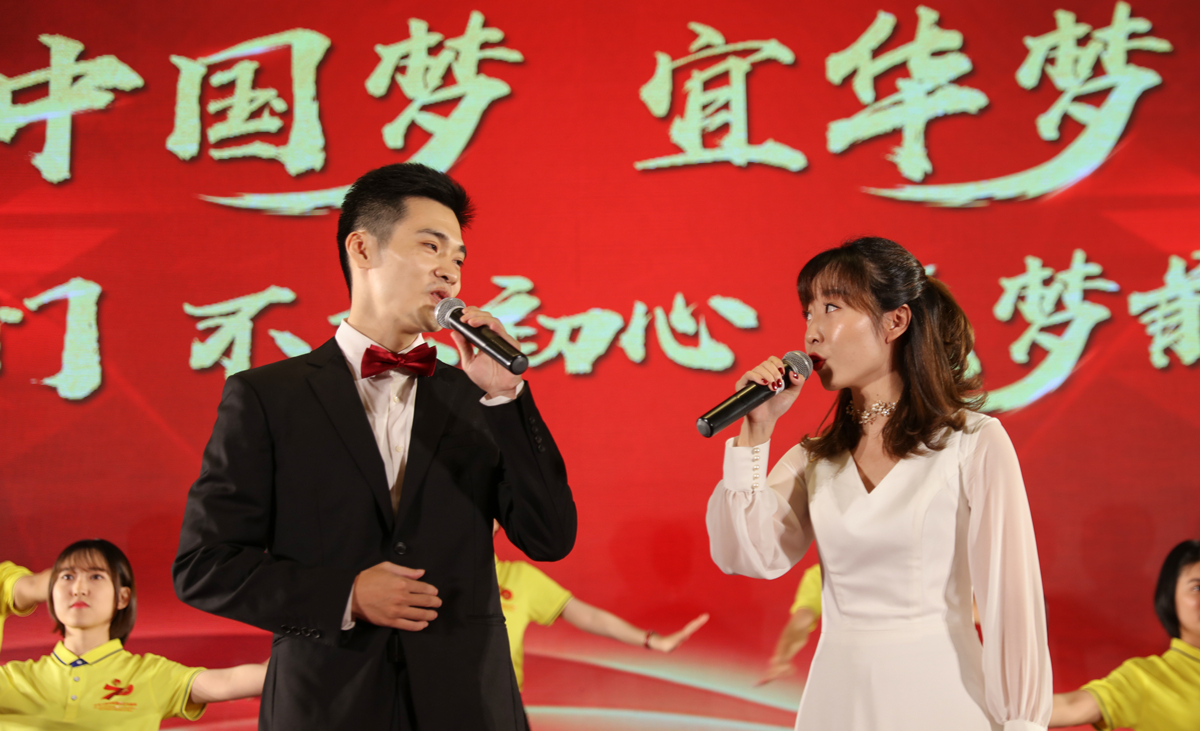 男女合唱.jpg 男女合唱.jpg